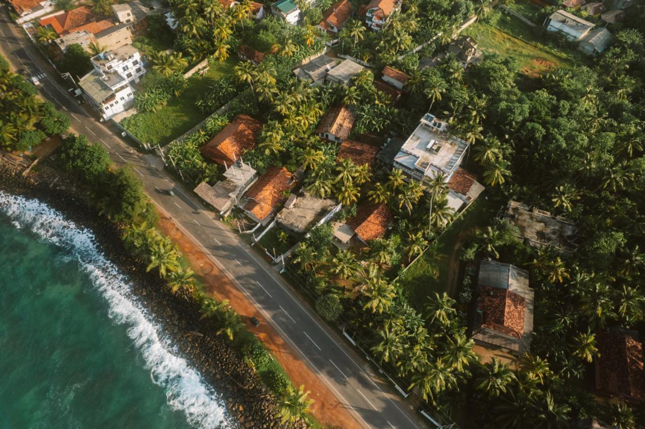 Plantation Surf Inn & Restaurant - Midigama East Ngoại thất bức ảnh