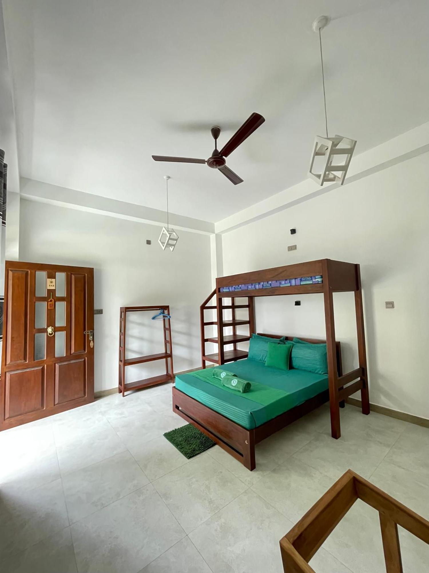 Plantation Surf Inn & Restaurant - Midigama East Ngoại thất bức ảnh