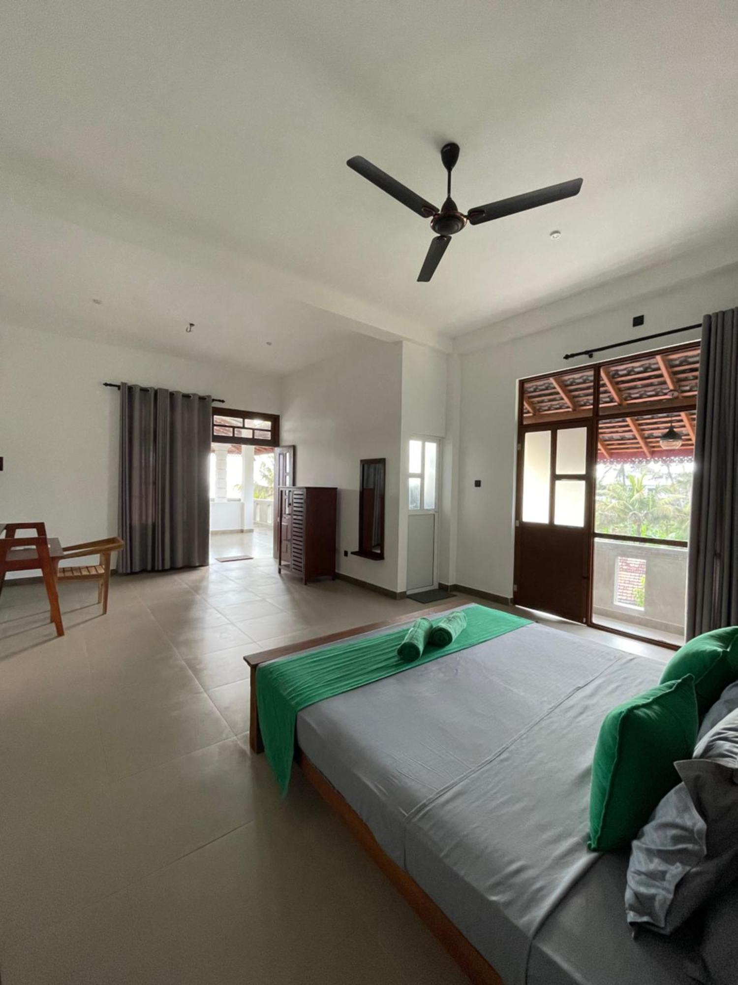 Plantation Surf Inn & Restaurant - Midigama East Ngoại thất bức ảnh