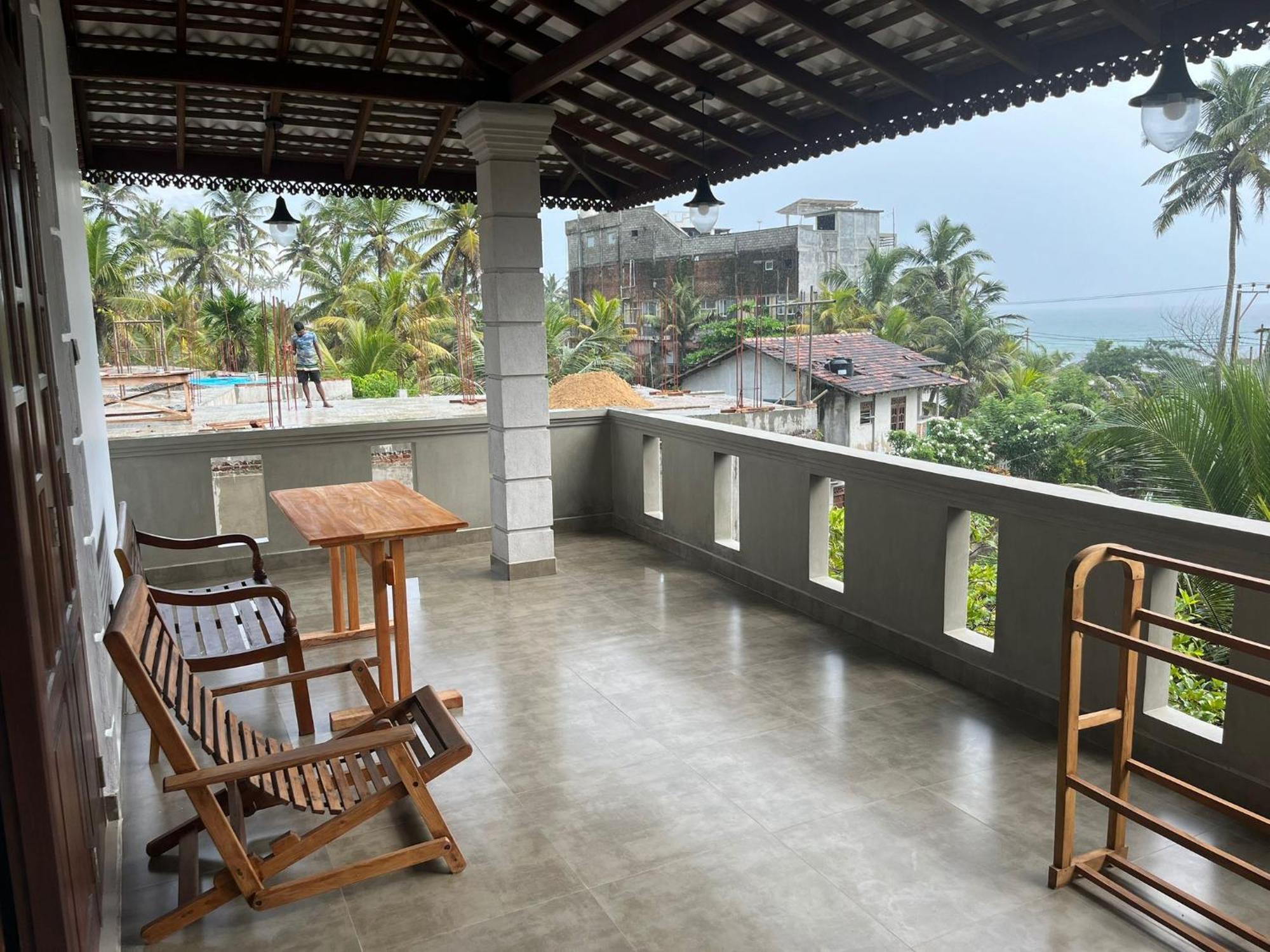 Plantation Surf Inn & Restaurant - Midigama East Ngoại thất bức ảnh