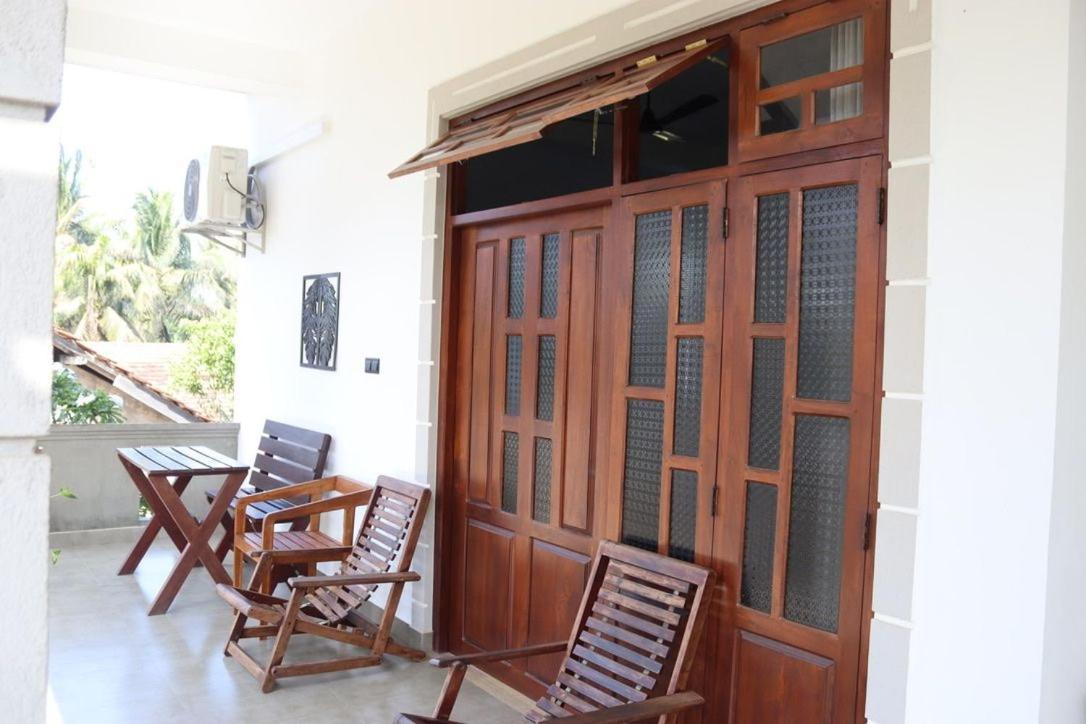 Plantation Surf Inn & Restaurant - Midigama East Ngoại thất bức ảnh