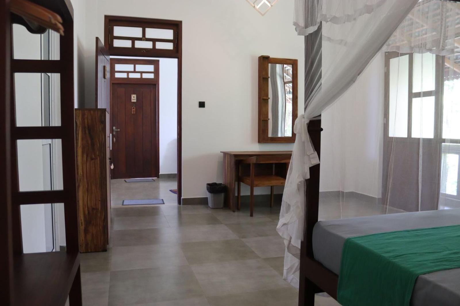 Plantation Surf Inn & Restaurant - Midigama East Phòng bức ảnh