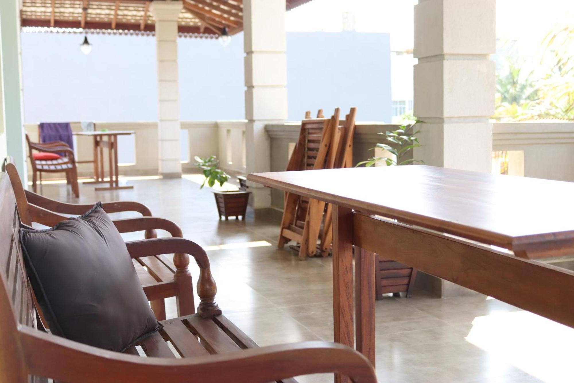 Plantation Surf Inn & Restaurant - Midigama East Ngoại thất bức ảnh