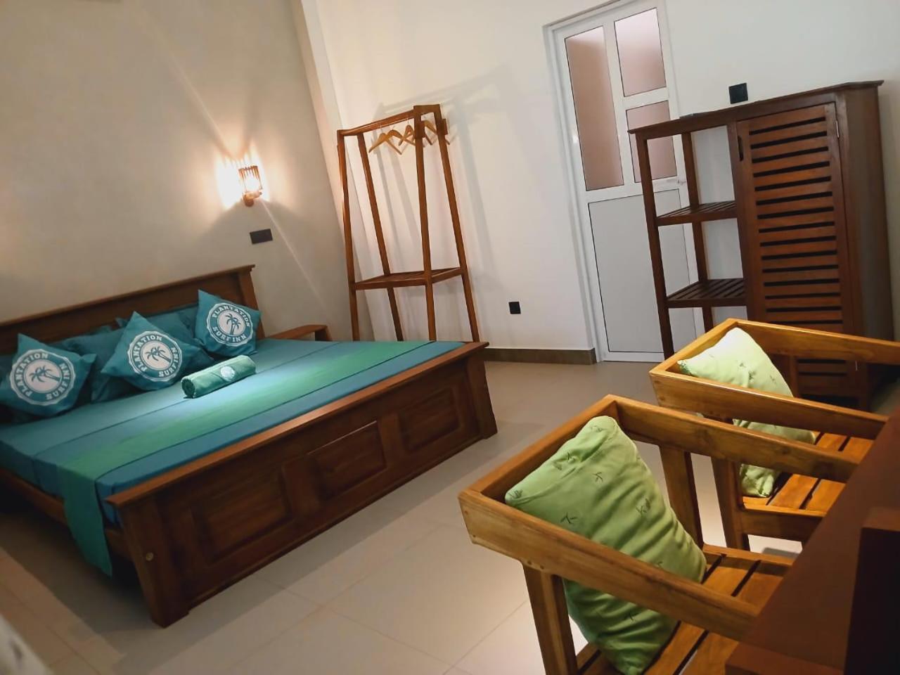 Plantation Surf Inn & Restaurant - Midigama East Ngoại thất bức ảnh