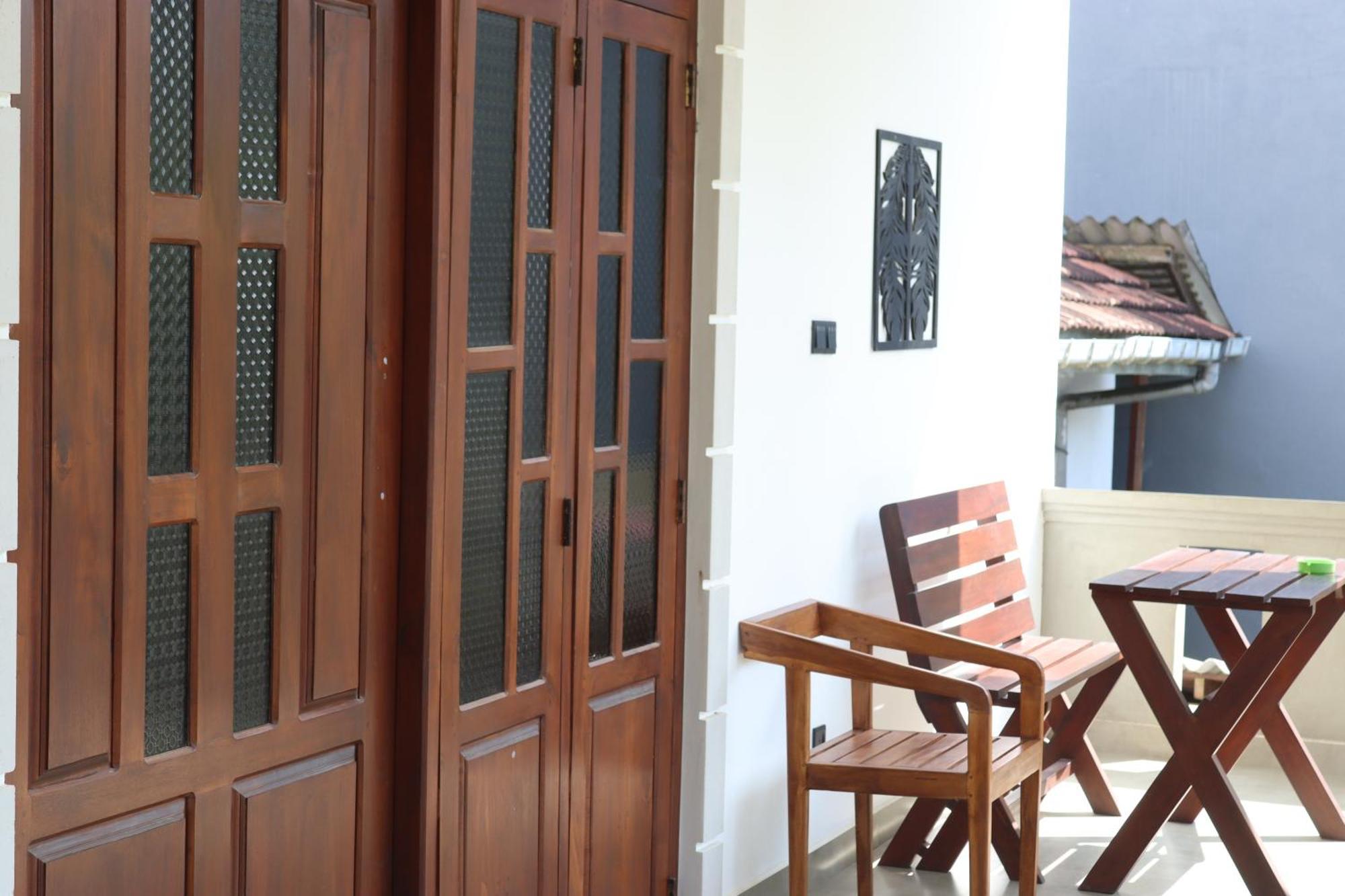 Plantation Surf Inn & Restaurant - Midigama East Ngoại thất bức ảnh