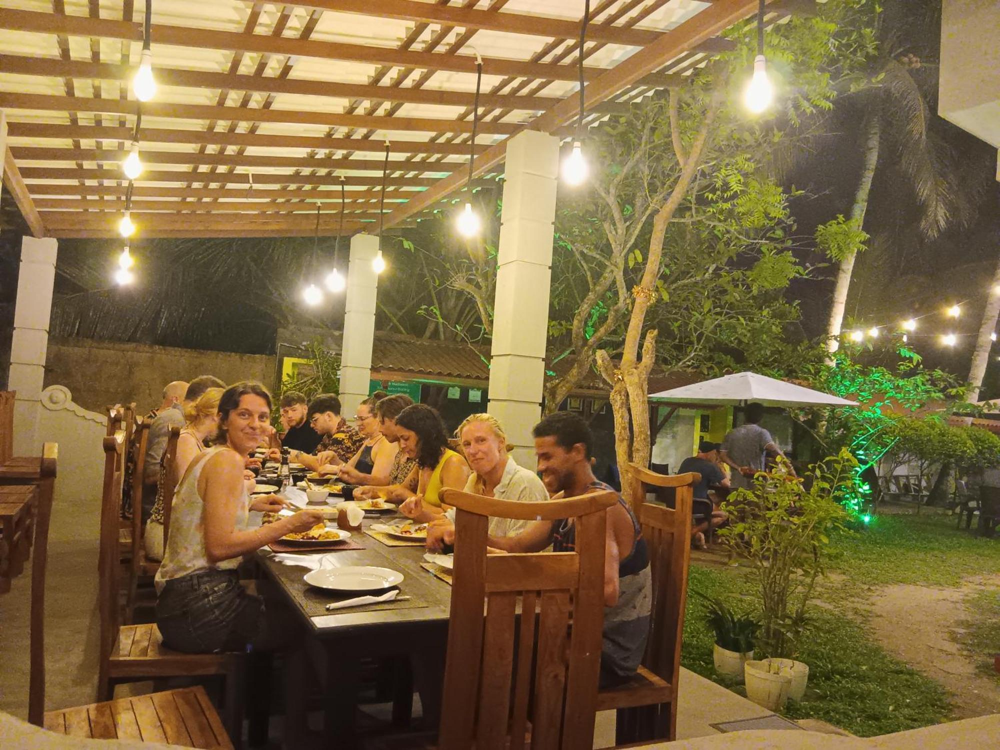 Plantation Surf Inn & Restaurant - Midigama East Ngoại thất bức ảnh